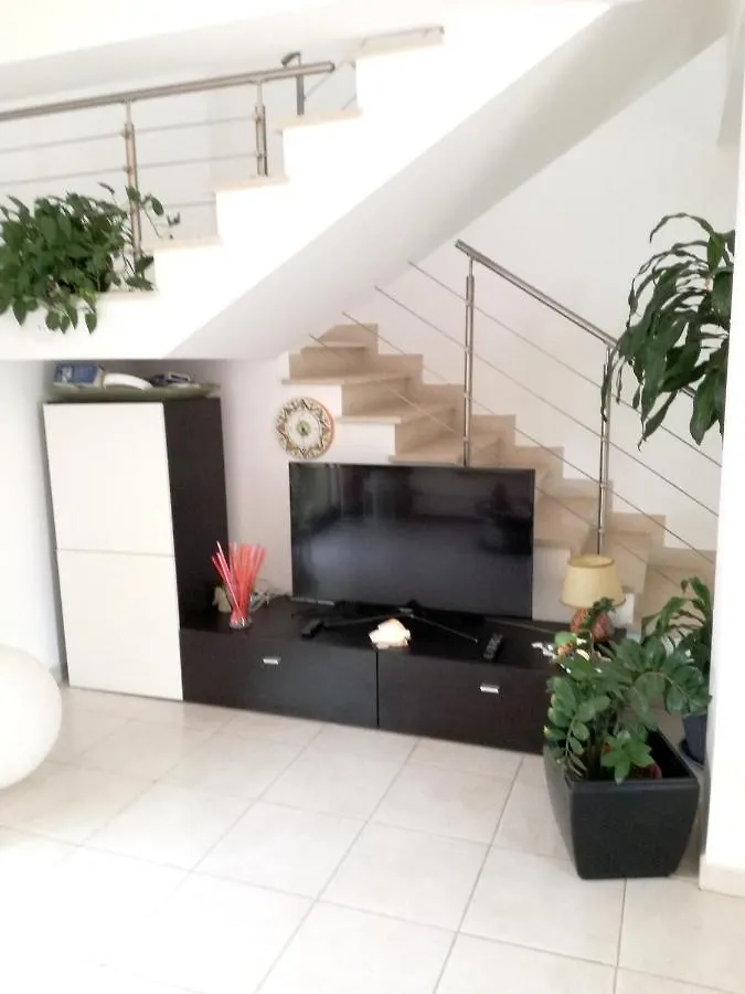 3 Bedrooms House At Ragusa 600 M Away From The Beach With Furnished Balcony And Wifi Marina di Ragusa Hébergement de vacances