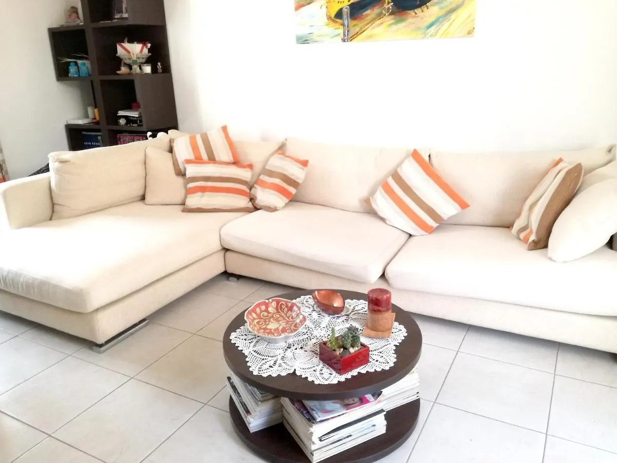 3 Bedrooms House At Ragusa 600 M Away From The Beach With Furnished Balcony And Wifi Marina di Ragusa 0*,  Italie