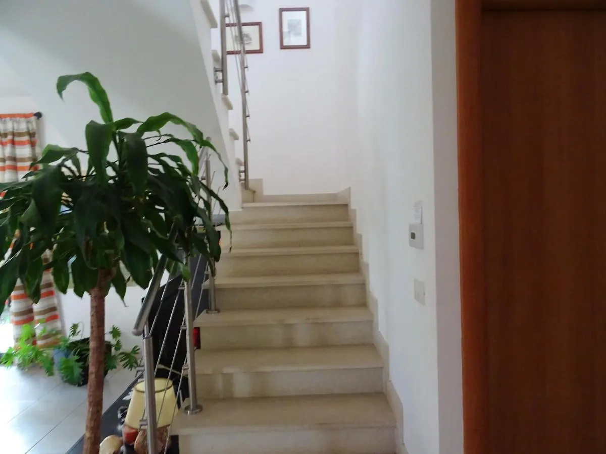 Hébergement de vacances 3 Bedrooms House At Ragusa 600 M Away From The Beach With Furnished Balcony And Wifi Marina di Ragusa Italie