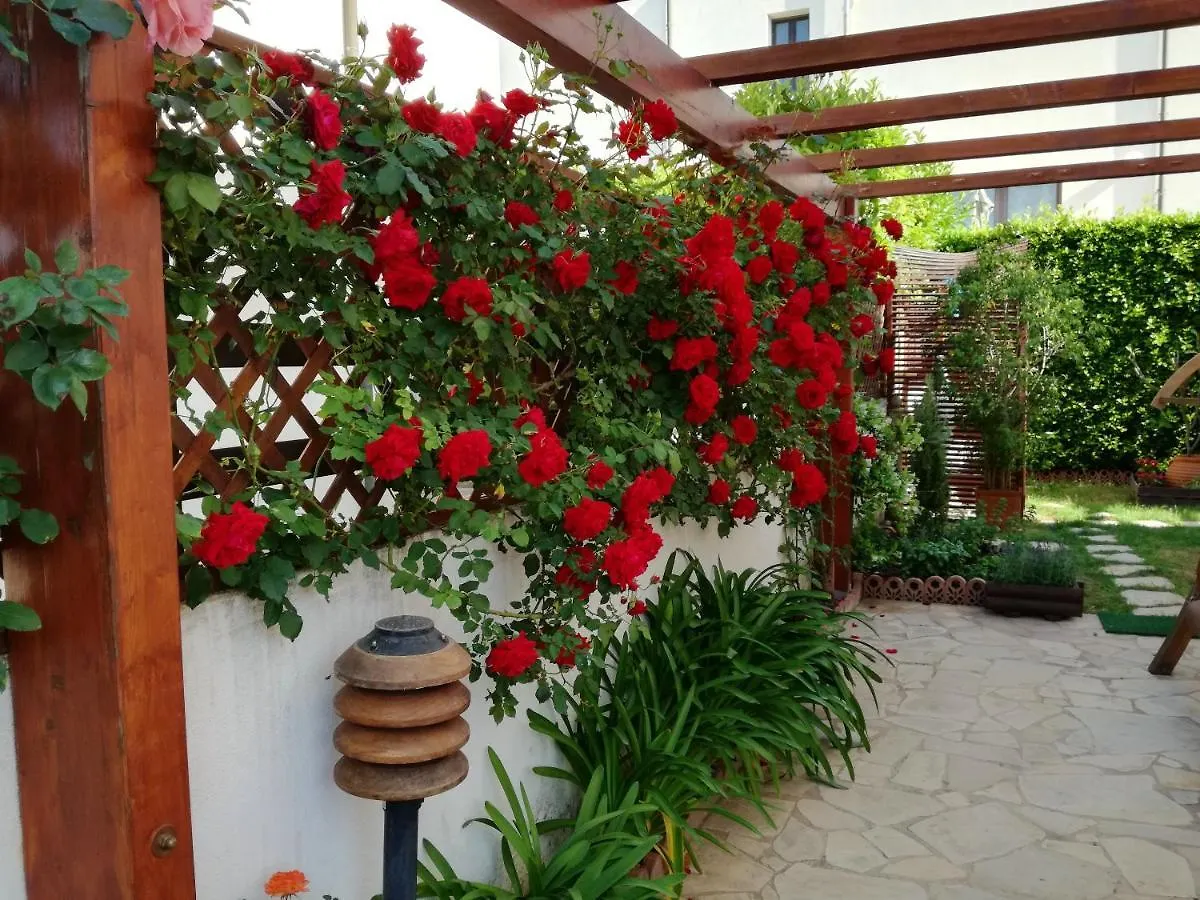 3 Bedrooms House At Ragusa 600 M Away From The Beach With Furnished Balcony And Wifi Marina di Ragusa 0*,
